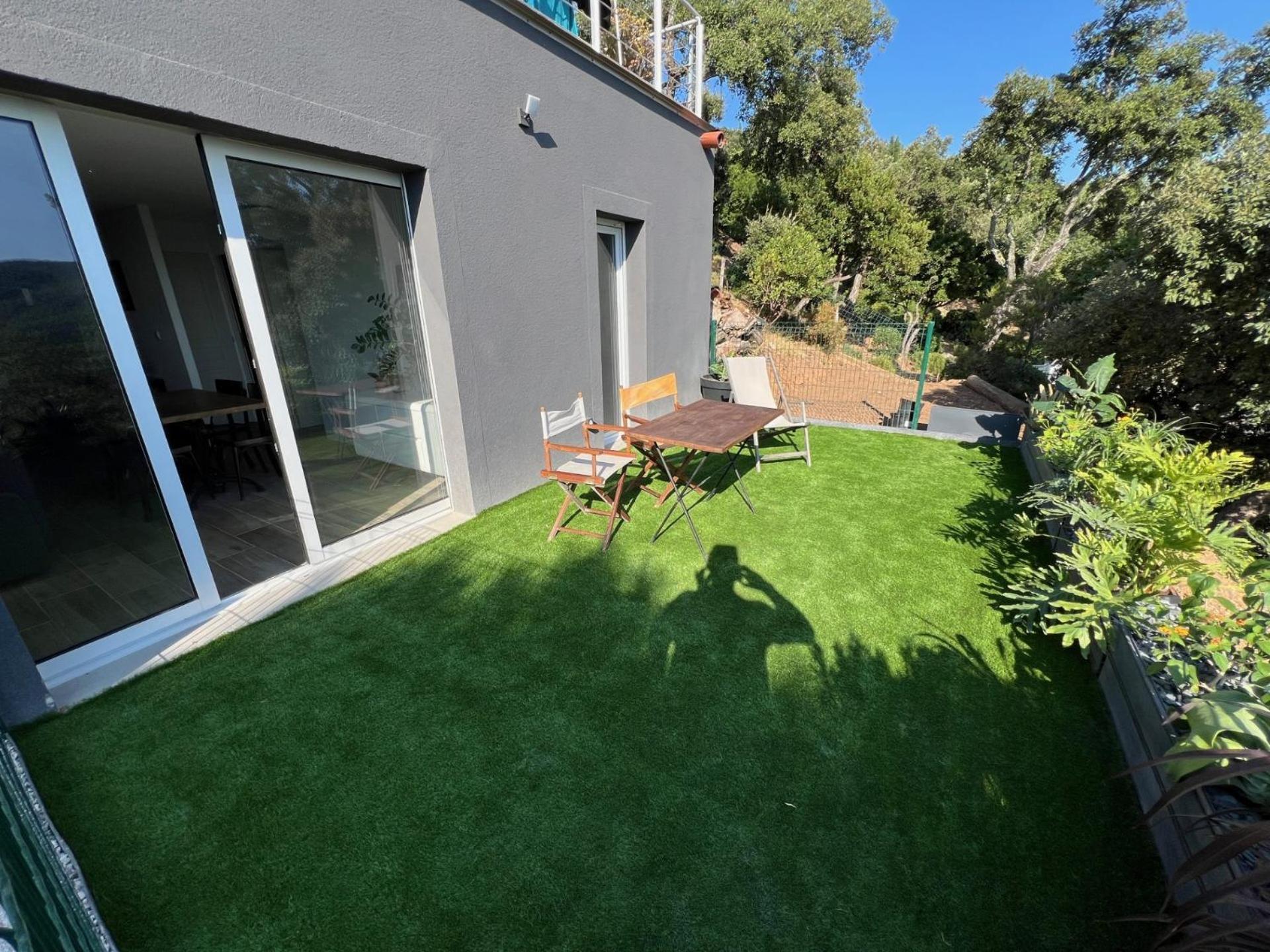 Appartement Valcros - Jardin Vue Mer La Londe-les-Maures Eksteriør billede